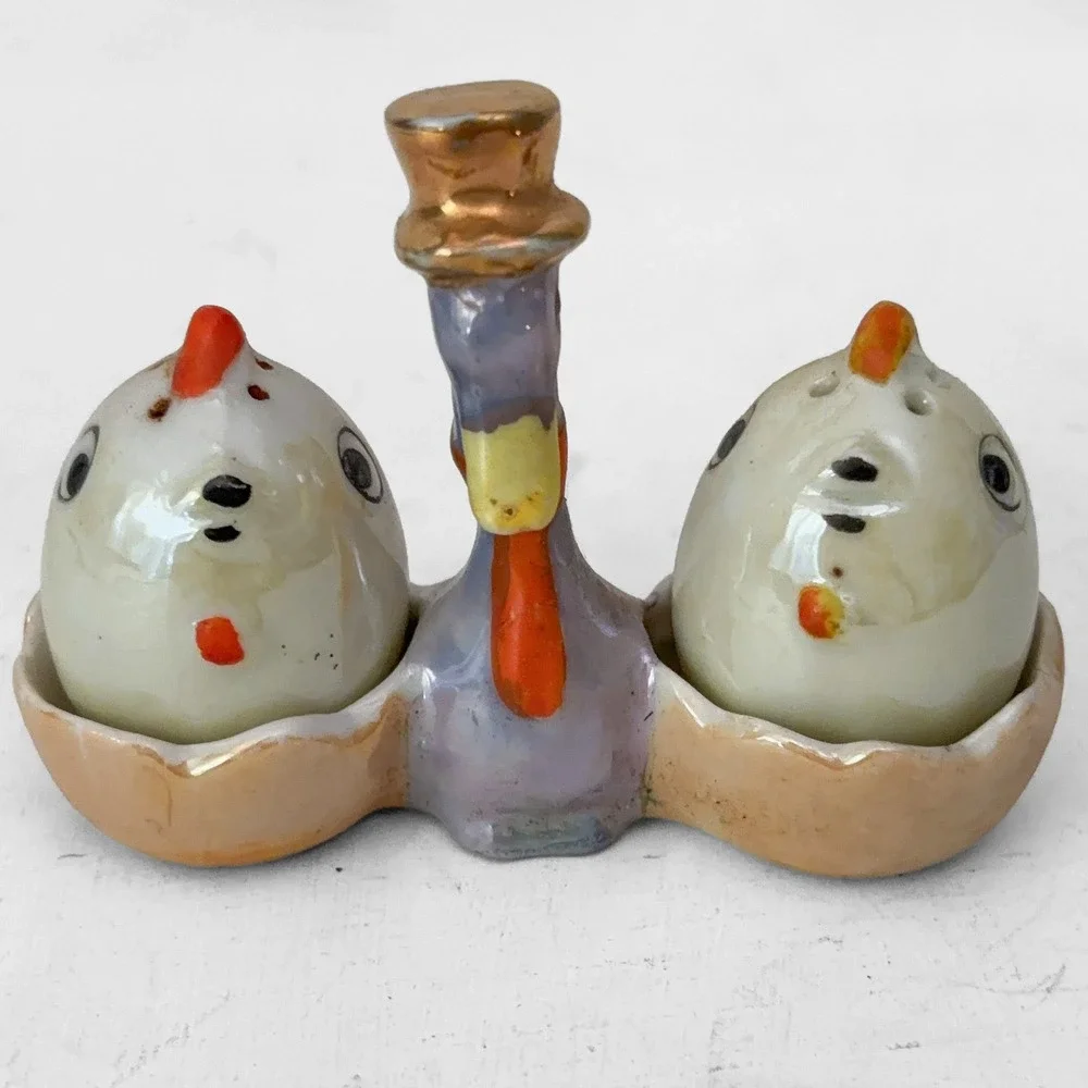 VTG Japan Lusterware Chick Egg Salt Pepper Shakers Duck Top Hat Mid Century